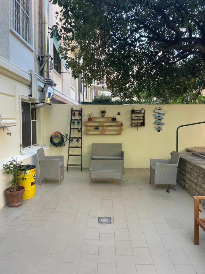 211 Underground Hotell Viareggio Exteriör bild
